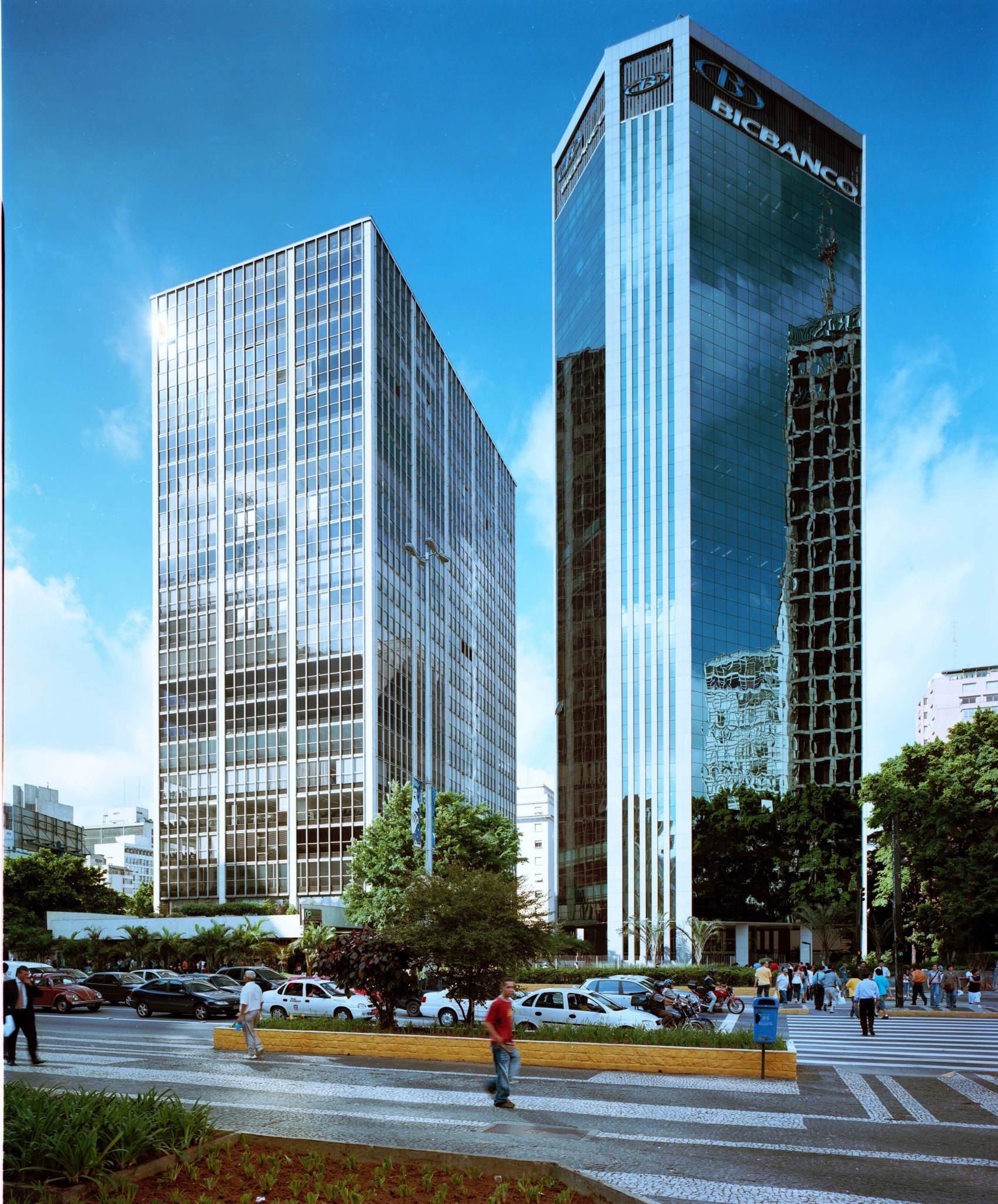 Edifício Comendador Alberto Bonfiglioli — Edifício corporativo em Paulista, São Paulo